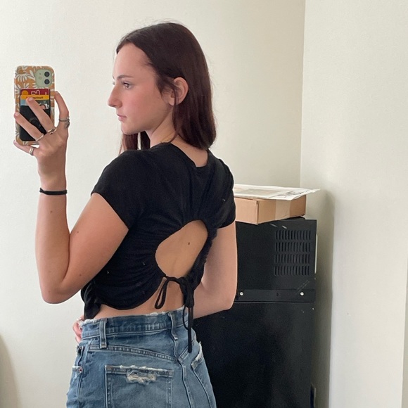 Open back black top - Picture 3 of 4